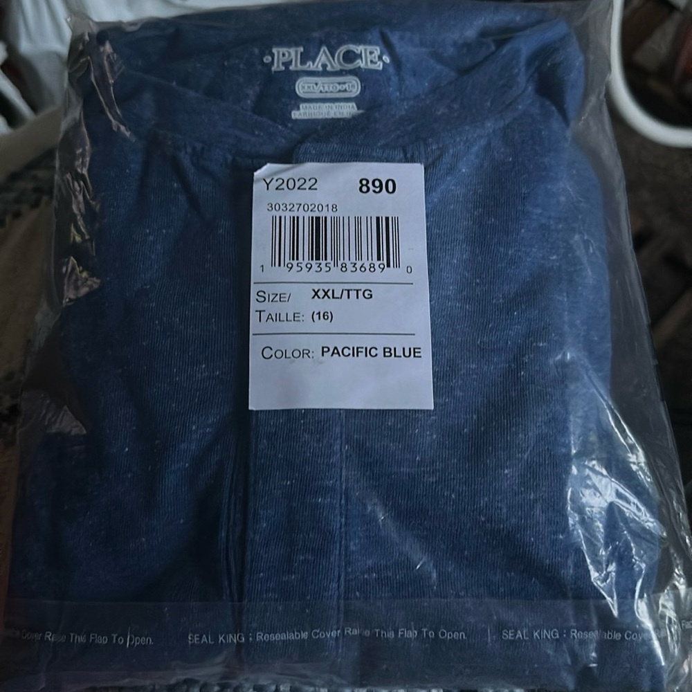 The Children’s Place boy’s XXL/16 long sleeve Henley T shirt. Pacific Blue. NWT